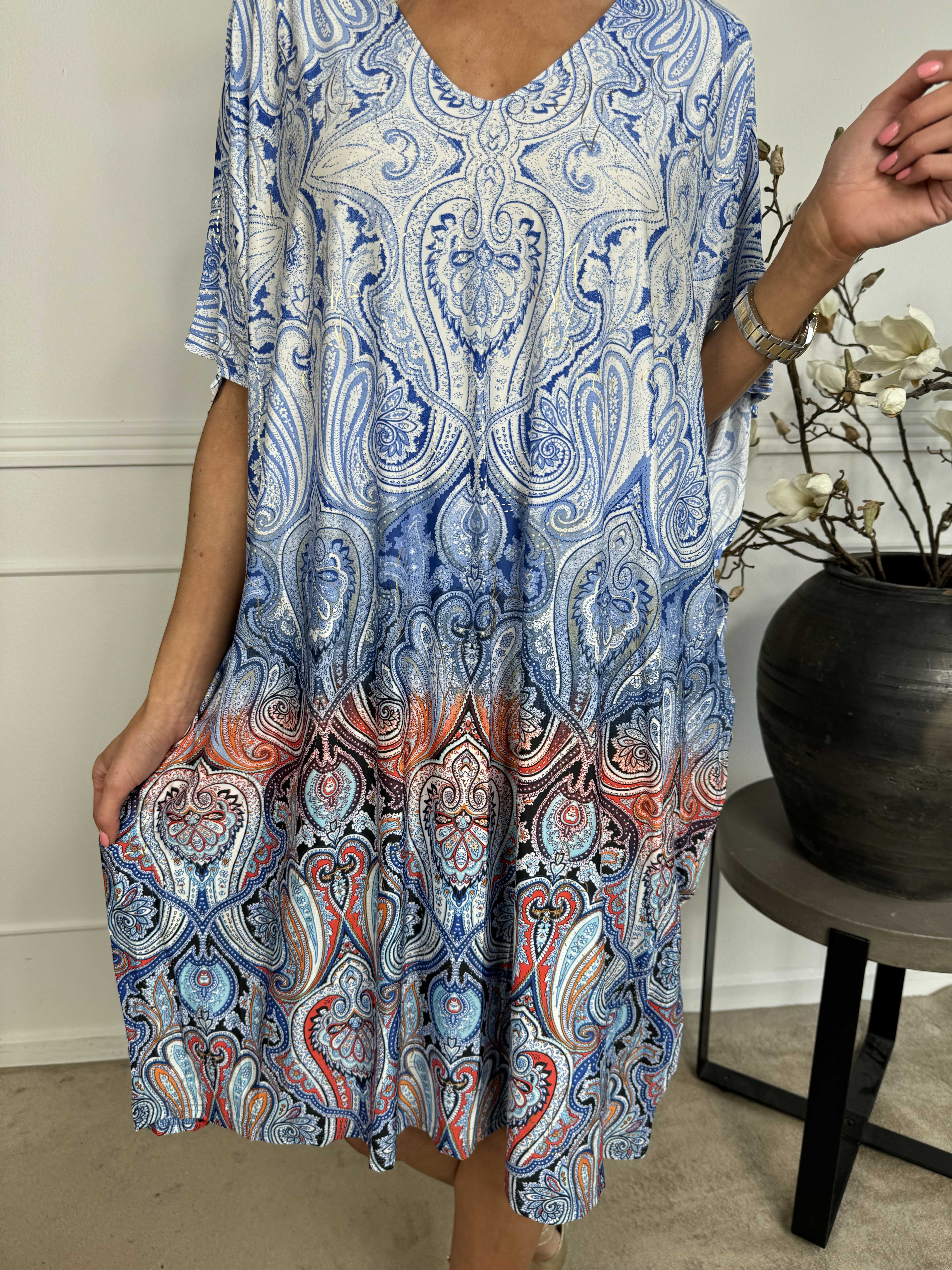 Azmina Tamaria - Elastisk tunikakjole i loose fit